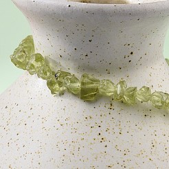 ユニセックス チップ ナチュラル ペリドット ビーズ ストレッチ ブレスレット  内径：1-3/4~2インチ（4.5~5cm）&nbsp;BJEW-S143-51