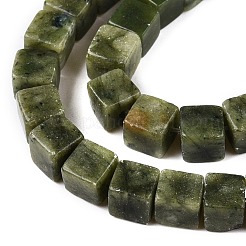天然台湾ヒスイのビーズ連売り  キューブ  6~7x6~6.5x6~6.5mm  穴：1mm  約60~61個/連  15~15.366''（38.1~39センチメートル）&nbsp;G-T139-6x6-21A