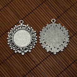 DIYの肖像画のペンダント作りのために25 mmのクリアドーム型のガラス製カボションカバーと合金の花の空白のセッティング  カドミウムフリー＆ニッケルフリー＆鉛フリー  アンティークシルバー  ペンダント：49x41mm  穴：2mm  トレイ：25mm&nbsp;DIY-X0141-AS-NR