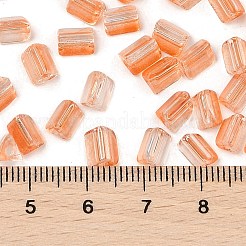 透明なスプレー塗装ガラスシードビーズ  三角形  サンゴ  6x5x4.3mm  穴：1.2mm  約2368個/ポンド&nbsp;SEED-L011-10A-08