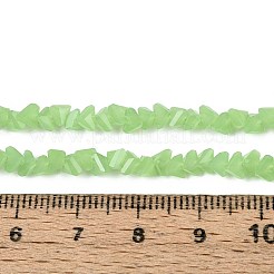 ジェイド風ガラスビーズ連売り  三角形  多面カット  薄緑  3~3.5x4~4.5x4~4.5mm  穴：0.8mm  約121~131個/連  14.37~15.35インチ（36.5~39cm）&nbsp;GLAA-N020-4mm-34