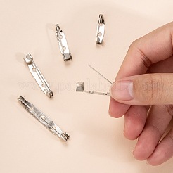 鉄のブローチ穴にセーフティキャッチバーピンをバックピン  プラチナ  20~40x5~6mm  穴：2mm&nbsp;IFIN-X0029-P