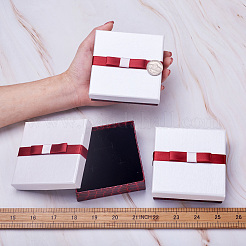 長方形ジュエリーセット厚紙箱  スポンジとリボン付き  ホワイト  9x9x3cm&nbsp;CBOX-TA0001-02