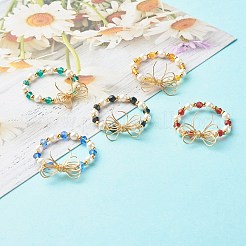 オーストリアのクリスタルビコーネガラスビーズの指輪を模倣する  丸い貝パールビーズと304ステンレススチールの丸いビーズ付き  環境に優しい銅線  蝶結び  ゴールドカラー  ミックスカラー  usサイズ9（18.9mm）  5個/セット&nbsp;RJEW-TA00003