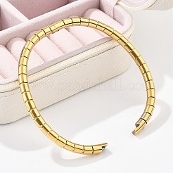 テクスチャ 304 ステンレススチール バングル 女性用  イオンプレーティング（ip）  18KGP本金メッキ  内径：1-7/8x2-3/8インチ（4.9x6.05cm）&nbsp;BJEW-Z092-14G
