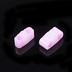 2穴ベーキングペイントガラスシードビーズ  長方形  パールピンク  4.5~5.5x2x2~2.5mm  穴：0.5~0.8mm&nbsp;SEED-S023-17B-07