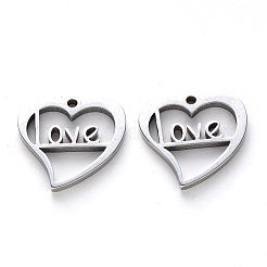 変色しない304ステンレススチールチャーム  レーザー切断  単語「love」付けのハート  バレンタインデーの  ステンレス鋼色  15x15x1mm  穴：1.4mm&nbsp;STAS-N092-84