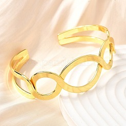 女性のための真鍮製のカフバングル  ラックめっき  長持ちメッキ  鉛フリー＆カドミウムフリー  18KGP本金メッキ  内径：2x2-1/2インチ（5.1x6.5cm）&nbsp;BJEW-F498-05G