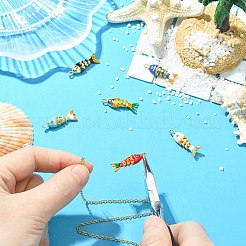 6個6色ラックメッキ真鍮ペンダント  キュービックジルコニアエナメル  魚のチャーム  長持ちメッキ  鉛フリー＆カドミウムフリー  ミックスカラー  26.5x8x6mm  穴：2.5x1.5mm  1pc /カラー&nbsp;KK-CJ0005-78
