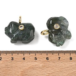 天然苔瑪瑙の彫刻ペンダント  真鍮にパヴェセッティングを施したキュービックジルコニアの縁取りが美しい、幸運の豚のチャーム  ゴールドカラー  23.5~25x25~26x14mm  穴：4mm&nbsp;GG-CBA105B-03C-G