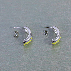 C字型真鍮スタッドピアス  エナメル  プラチナ  薄緑  18.3x9.8mm&nbsp;ET2611