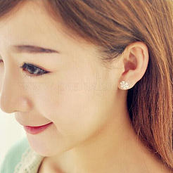 本物のプラチナメッキ真鍮スノーフレークスタッドピアス  8x8mm&nbsp;EJEW-EE0002-001