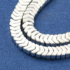 電気めっき合成非磁性ヘマタイト ビーズ 連売り  矢印  銀メッキ  2x4x2.5mm  穴：1mm  約265~271個/連  15.51''~15.67''（39.4~39.8センチメートル）&nbsp;G-I360-W01-04