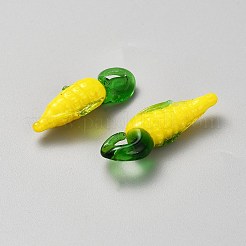 フルーツをテーマにしたガラスペンダント  トウモロコシ  26.5~29.5x9.5~10.5x6.5mm  穴：4.5mm&nbsp;GLAA-WH0032-26C