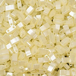 MIYUKIハーフティラビーズ  日本製シードビーズ  2の穴  (htl513) バタークリーム セイロン  5x2.3x1.9mm  穴：0.8mm  約12500個/500g&nbsp;SEED-MY05-HTL513