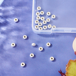 925スターリングシルバースペーサービーズ  ロンデル  銀  3x1.5mm  穴：1mm  50pc&nbsp;STER-TA0001-40B