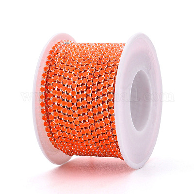 鉄ラインストーンカップチェーン  スプールで  銀  サンゴ  2~2.5x2~2.5x2~2.5mm  約30.00フィート（9.14m）/ロール&nbsp;CH-T006-01A-07-1