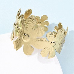 女性用304ステンレススチールカフバングル  花  イオンプレーティング（ip）  ゴールドカラー  1-1/2インチ（3.9cm）  内径：2インチ（4.95cm）&nbsp;BJEW-B150-05G