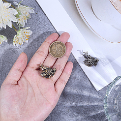 2個2色真鍮ペンダント  麒麟チャーム  アンティークブロンズ＆アンティークシルバー  26x14.5x22.5mm  穴：6mm  1pc /カラー&nbsp;KK-OC0001-57