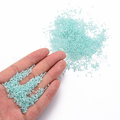 12/0個の模造ヒスイガラスシードビーズ  不透明色の光沢  ラウンド  淡いターコイズ  2x1.5mm  穴：1mm  約40000個/ポンド&nbsp;SEED-S049-A-018
