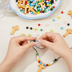 ラウンド＆クロスペンダントネックレスのDIYキット  ワックス加工された綿糸コードを含む  スプレー塗装された丸いシマウッドビーズ  木製クロスペンダント  ミックスカラー  42x24.5x4mm  穴：2mm  20pc&nbsp;DIY-DC0004-02A