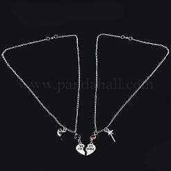 2Pcs Alloy Emerald and Rose Rhinestone Witch Best Friends Heart Pendant Couple Necklaces for Women&nbsp;FS-WG895A1-02