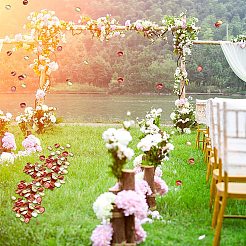 サテンの人工バラの花びら  結婚式のバージンロードやテーブルのセンターピース、パーティー用コンフェッティ、プチギフト、インテリア装飾としておすすめ  ミックスカラー  40mm&nbsp;DIY-GF0003-84C