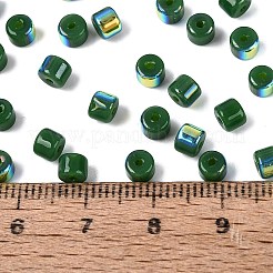 Fgb 不透明色ガラスシードビーズ  虹メッキ  丸い穴  バレル  濃い緑  4x3.5mm  穴：0.9~1mm  約3750個/ポンド&nbsp;SEED-Q040-07A-A07