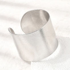 40mm 304ステンレススチール製ストライプ模様入り幅広カフバングル（女性用）  変色なし  ステンレス鋼色  内径：1.91インチ（4.85cm）&nbsp;SA-CBAB767-34P