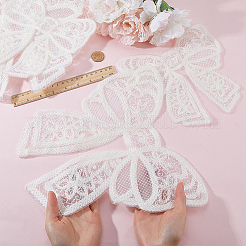 4個 2スタイル ポリエステル刺繍 アイロン接着 衣類パッチ  マスクと衣装のアクセサリー  アップリケ  蝶結び  ホワイト  230~305x220~330x1mm  2個/スタイル&nbsp;PATC-GF0001-51A