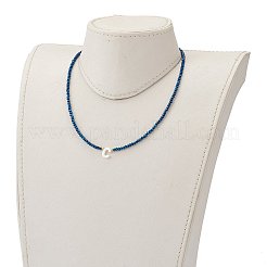 (ジュエリーパーティー工場販売)天然シェルレターペンダントネックレス  最初のネックレス  ファセット電気メッキガラスビーズと304ステンレススチールビーズ付き  ゴールドカラー  ブルー  文字.c  17.83インチ（45.3cm）&nbsp;NJEW-JN03304-03