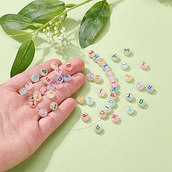 300個の蓄光アクリルビーズ  水平穴  アルファベット付きフラットラウンド  ミックスカラー  ミックスカラー  7x3.5~4mm  穴：1.2mm&nbsp;MACR-YW0001-40