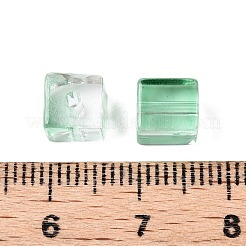 ベーキングペイント透明ガラスビーズ  キューブ  アクアマリン  6.5~7x6~6.5x6~6.5mm  穴：1.5mm  約1690個/1000g&nbsp;DGLA-N005-01A-05