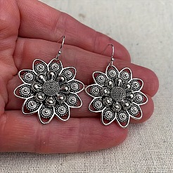 ボヘミアン合金ダングルイヤリング  花  アンティークシルバー  31mm&nbsp;FS-WG2CF09-01