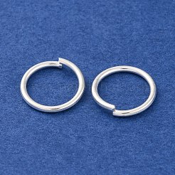 真鍮のこぎりで丸カンを切り開きます  カドミウムフリー＆鉛フリー  銀  12x1.2mm  17ゲージ  内径：9.5mm  約1470個/500g&nbsp;KK-G514-01K-S