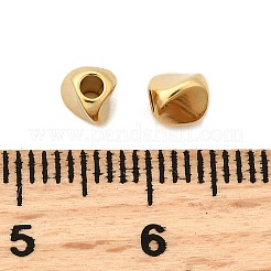 真鍮製スペーサービーズ  カドミウムフリー＆鉛フリー  長持ちメッキ  三角形  24KGP本金メッキ  4.5x4.5mm  穴：1.8mm&nbsp;KK-O133-008G