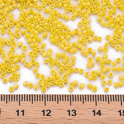つや消しガラスシリンダービーズ  シードビーズ  不透明な色の虹  丸い穴  きいろ  1.5~2x1~2mm  穴：0.8mm  約8000個/袋  約1ポンド/バッグ&nbsp;SEED-S047-O-002
