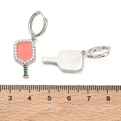 女性のための真鍮のぶら下がりフープピアス  ピックルボールパドル  エナメルとABS模造真珠付き  ラックめっき  長持ちメッキ  鉛フリー＆カドミウムフリー  プラチナ  36x12mm&nbsp;EJEW-A168-08P