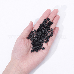 天然染色・加熱処理されたブラックオニキスビーズ100個  長方形  2穴  5.5x5x2.5mm  穴：0.9mm&nbsp;G-NB0005-95B