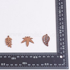 16スタイルの秋をテーマにした天然クルミ材ペンダント8個。  染色されていない  リーフチャーム  キャメル  25~30.5x12.5~30x2.5mm  穴：1.6~1.8mm  2個/スタイル&nbsp;WOOD-SZ0001-29