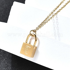 304ステンレススチールローロチェーンペンダントネックレス  女性用・男性用南京錠ネックレス  文字付きロック  文字t  17.64インチ（44.8cm）&nbsp;NJEW-S444-01G-20