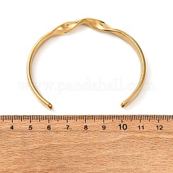 女性用304ステンレススチールカフバングル  ねじれた  イオンプレーティング（ip）  18KGP本金メッキ  1/4インチ（0.6cm）  内径：1-7/8インチ（4.8cm）x2-1/4インチ（5.85cm）&nbsp;BJEW-D361-03G