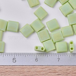MIYUKIティラビーズ  日本製シードビーズ  2穴  (tl416fr) マット不透明シャルトルーズ ab  5x5x1.9mm  穴：0.8mm  約5900個/500g&nbsp;SEED-MY05-TL416FR