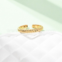女性用304ステンレススチールオープンカフリング  イオンプレーティング（ip）  18KGP本金メッキ  3mm  内径：17.8mm&nbsp;RJEW-K309-11C-G