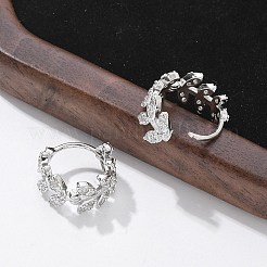 真鍮クリアキュービックジルコニアフープピアス  葉  プラチナ  13x7.5mm&nbsp;EJEW-Q014-01P