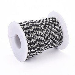 304ステンレススチールラインストーンストラスチェーン  スプールで  ラインストーンカップチェーン  ステンレス鋼色  ジェット  3x3x2.7mm  約32.8フィート（10m）/ロール。&nbsp;STAS-T055-15P-A