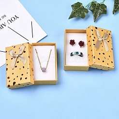 厚紙のジュエリーボックス  ネックレス用  リング  ピアス  外側に蝶結びのリボン、内側に白いスポンジが付いています  長方形  ミックスカラー  8.3x5.2x3~3.2cm&nbsp;CBOX-N013-010