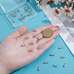304ステンレススチールビーズ30個  魚  ステンレス鋼色  4.5x9x2.5mm  穴：1mm&nbsp;STAS-UN0064-04