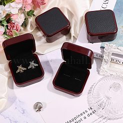 プラスチックとPUレザーのジュエリーカフスボタンボックス  内側のベルベットと  正方形  暗赤色  7.5x7.5x3.6cm&nbsp;CON-WH0117-14A