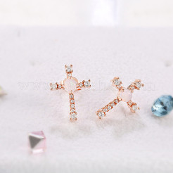 ローズゴールド本金メッキ  真鍮製スタンドピアス  鉛フリー＆カドミウムフリー  グレードaaaaaキュービックジルコニア＆レジン模造オパール  クロス  透明  14x10mm&nbsp;EJEW-AA00270-18RG